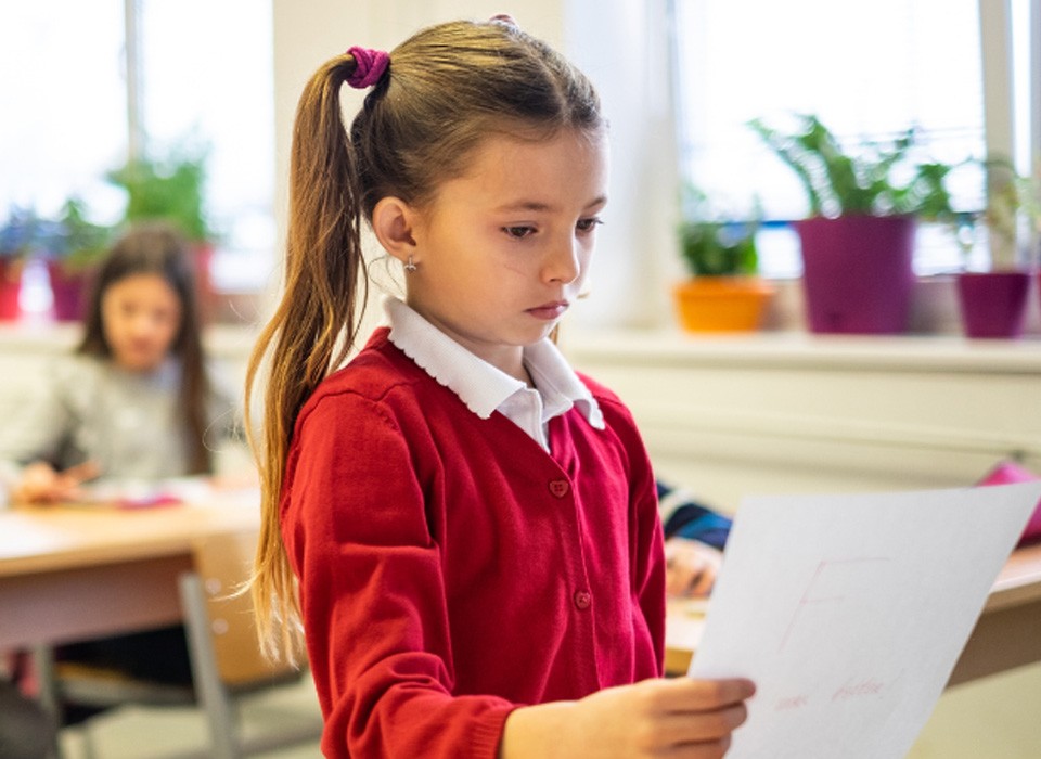 Et si se tromper faisait mieux apprendre ? La place de l’erreur dans les apprentissages en maternelle et en primaire