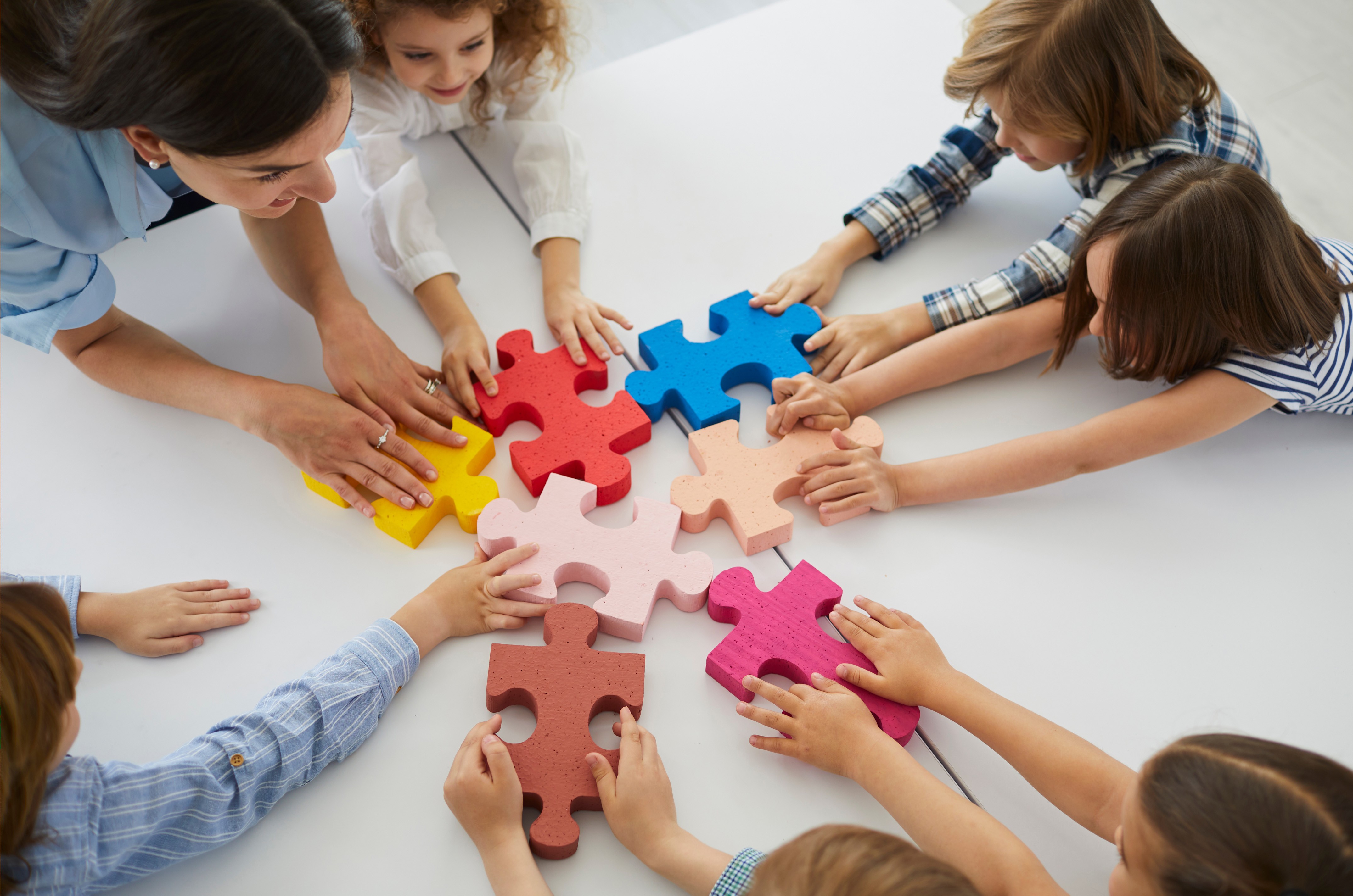 Le puzzle en petite section : un jeu simple aux grands bénéfices